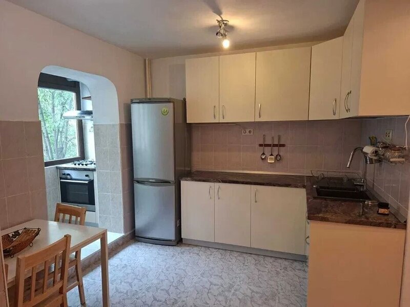 Colentina, Tei, 3 camere, centrala termica.